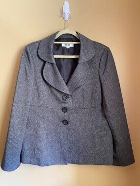 Le Suite Double Collared Grey Pantsuit